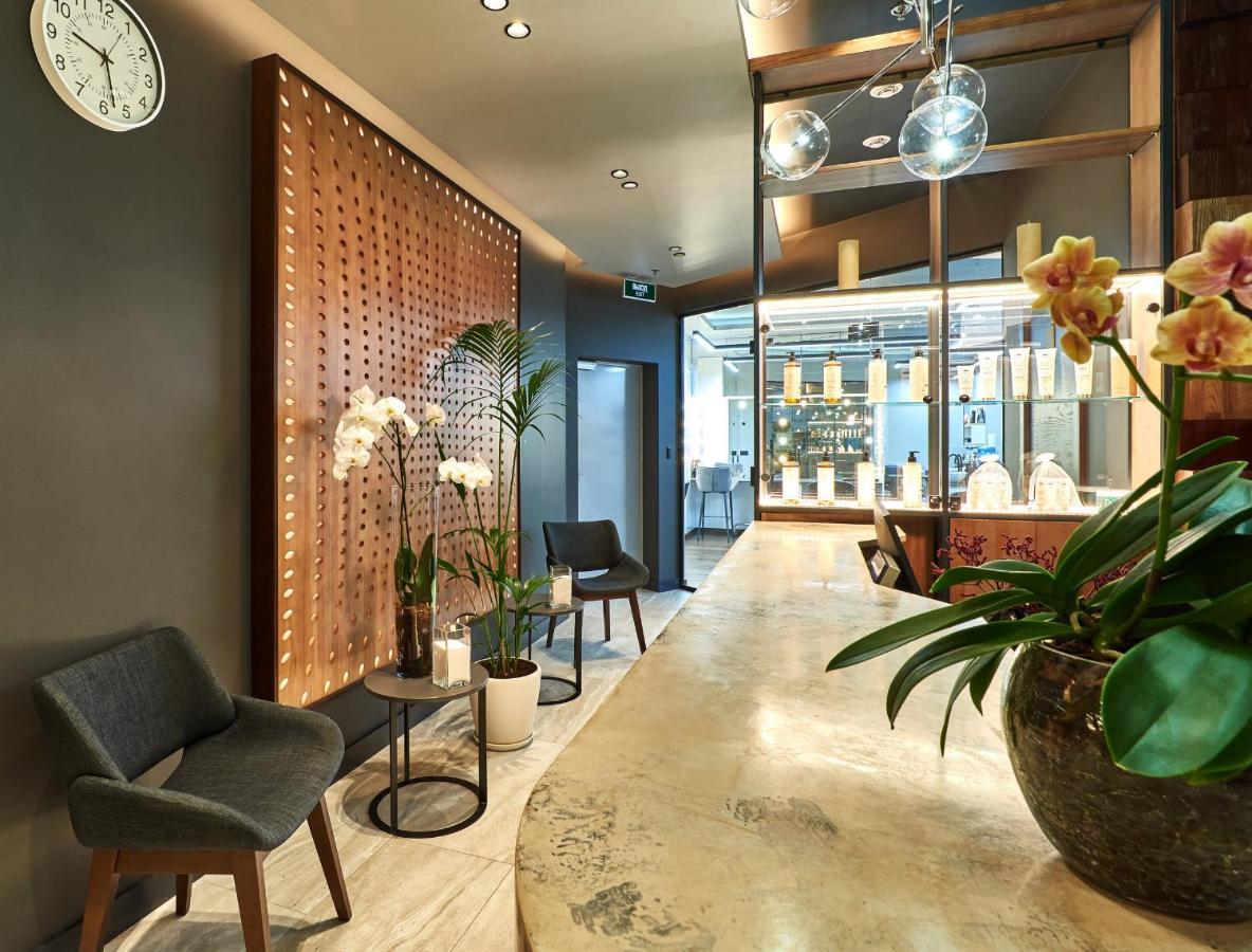 Premier Hotel אודסה מראה חיצוני תמונה The interior of the clinic